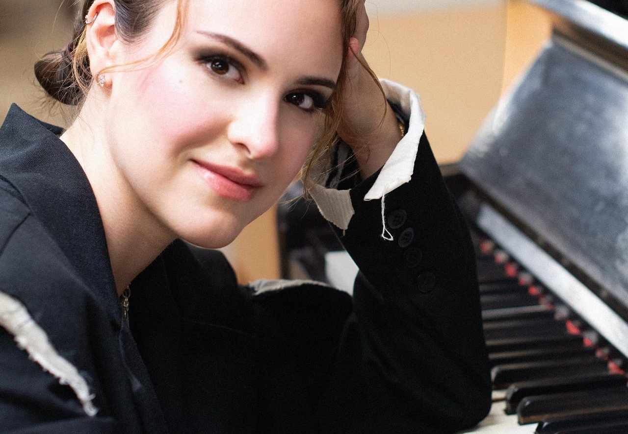 Pianiste Nina Yby