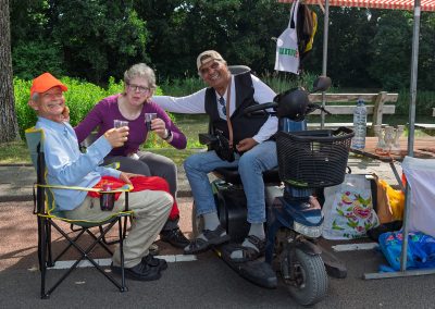 Bezoekers tijdens de Multiculturele Markt Paddepoel 2026 in Winkelcentrum Paddepoel.